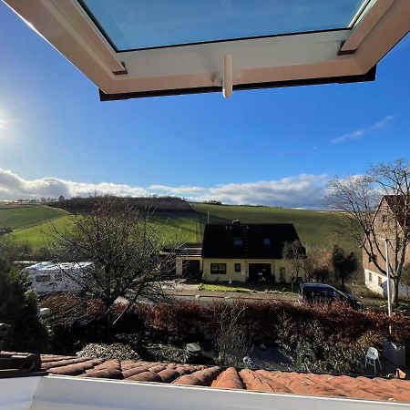 Ferienwohnung An Der Romantischen Strasse Direkt A3 Und A81 Eisingen  Exterior foto