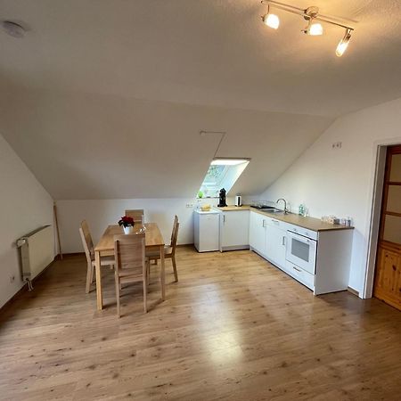 Ferienwohnung An Der Romantischen Strasse Direkt A3 Und A81 Eisingen  Exterior foto