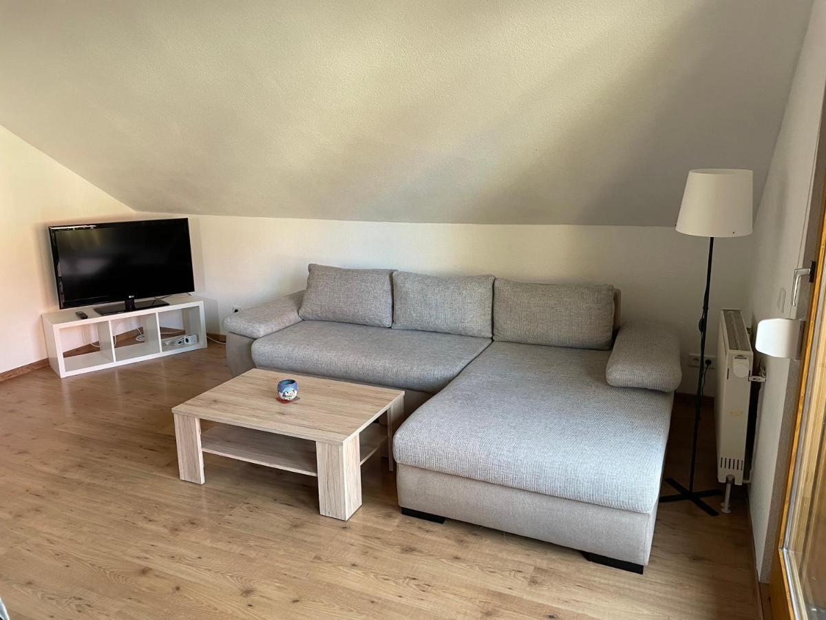 Ferienwohnung An Der Romantischen Strasse Direkt A3 Und A81 Eisingen  Exterior foto