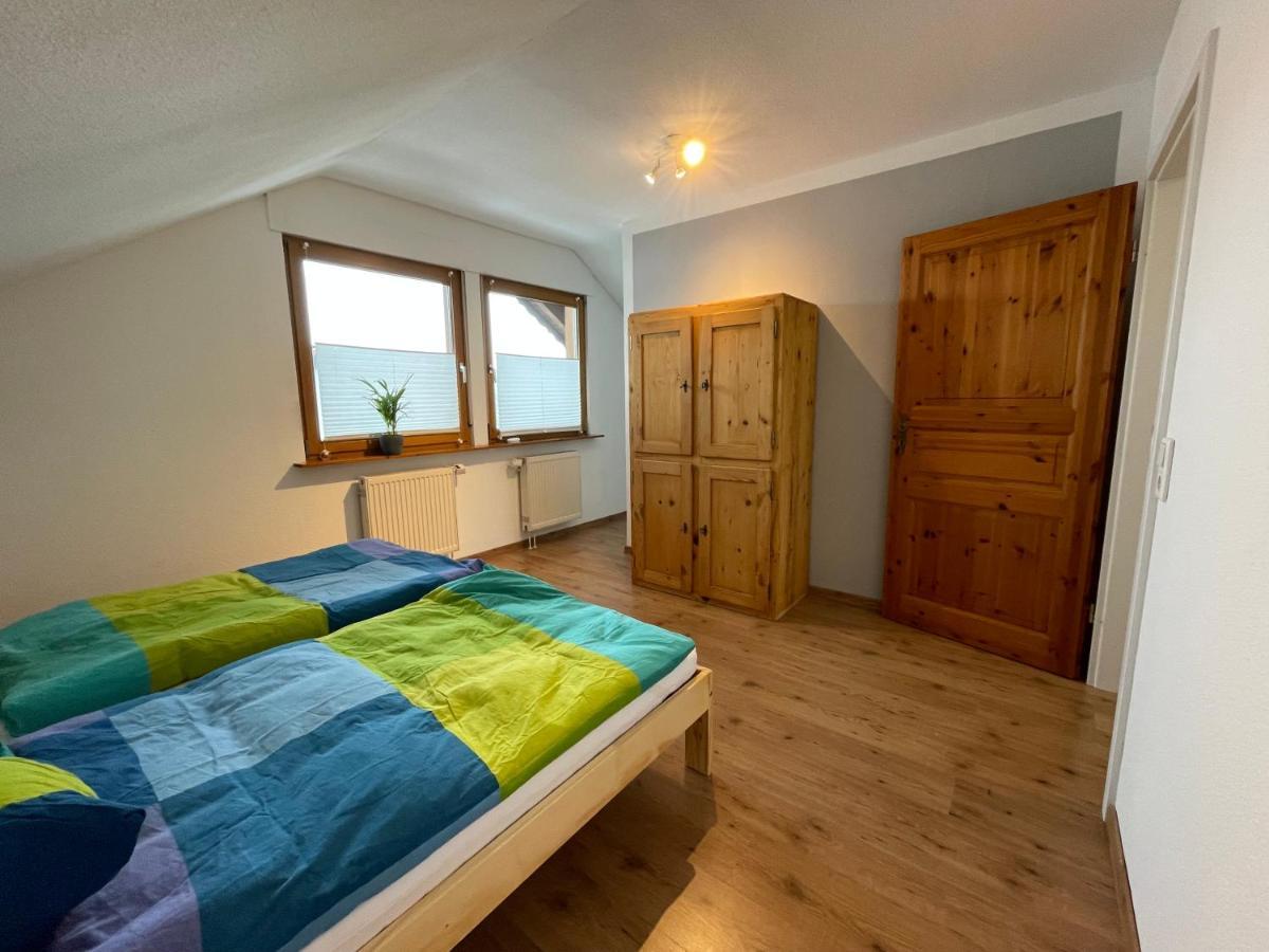 Ferienwohnung An Der Romantischen Strasse Direkt A3 Und A81 Eisingen  Exterior foto