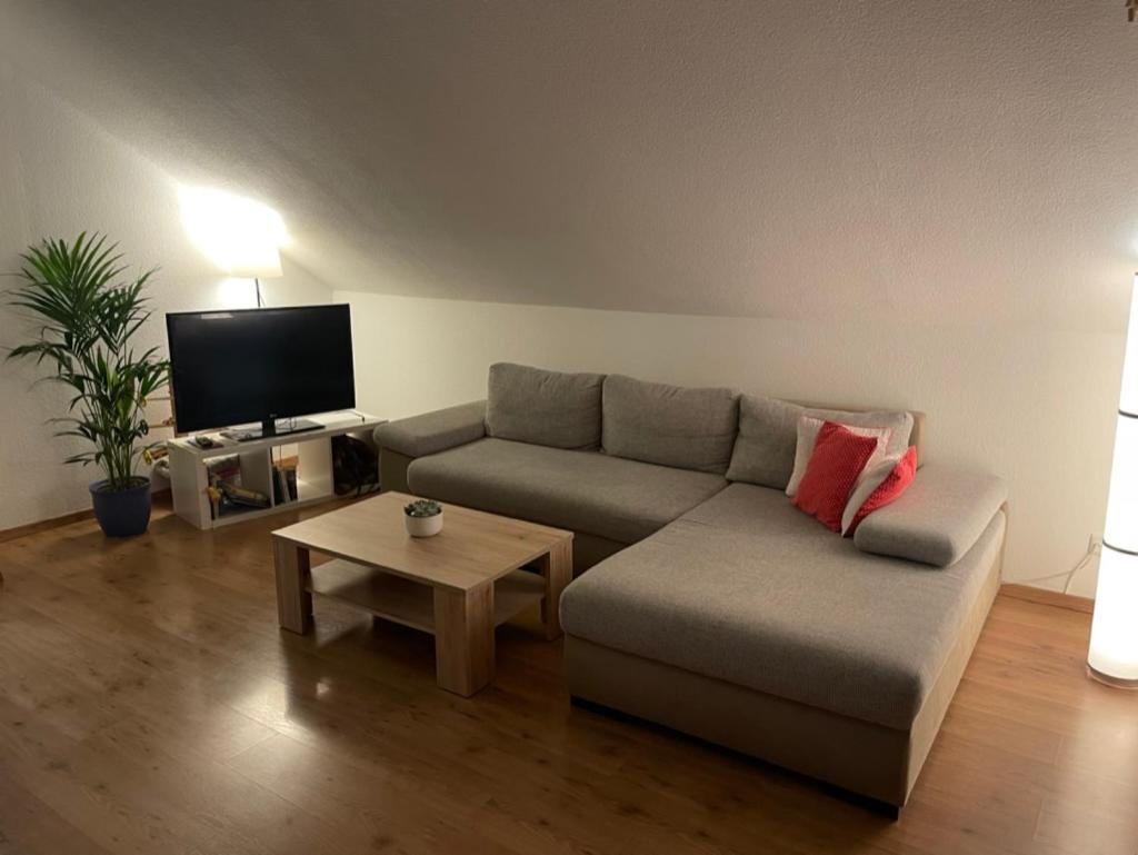 Ferienwohnung An Der Romantischen Strasse Direkt A3 Und A81 Eisingen  Exterior foto